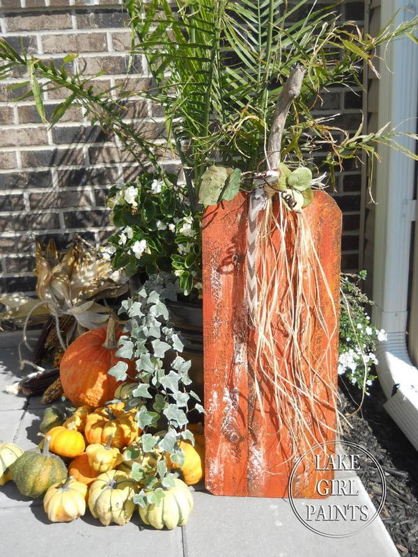 Rustic Autumn Wood Plank Pumpkins