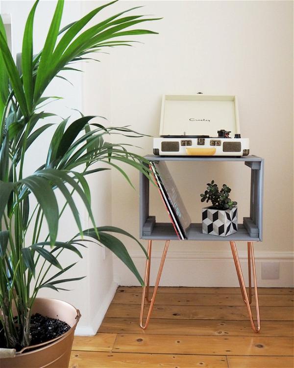 Crate Side Table With Hairpin Leg