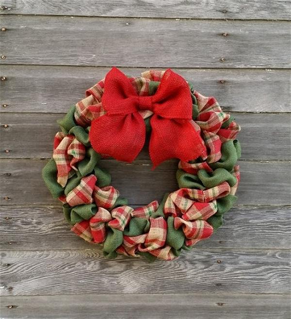 How To Make A Christmas Burlap Wreath