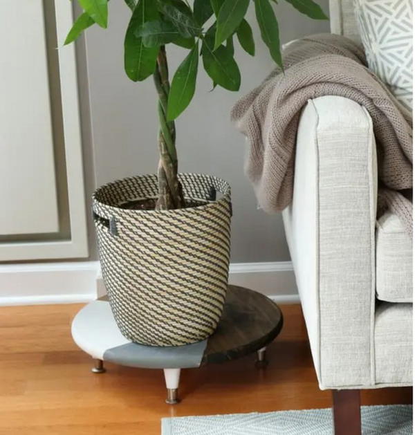 How To Make A DIY Plant Stand