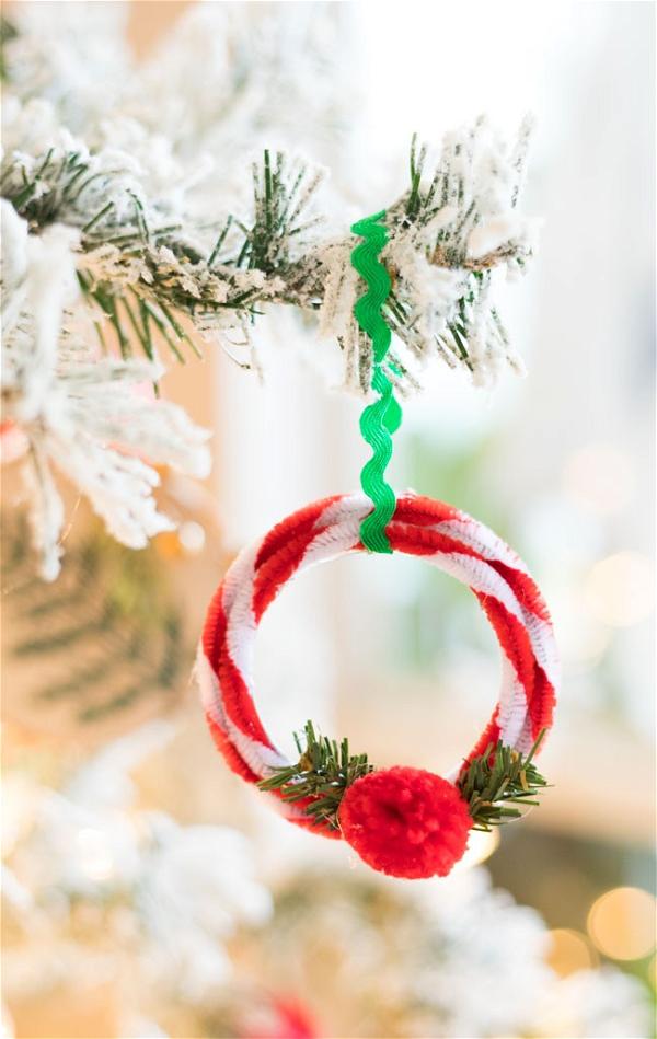 Make The Cutest Mason Jar Lid Wreath Ornaments