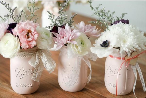 Vintage Farmhouse DIY Mason Jar Vase