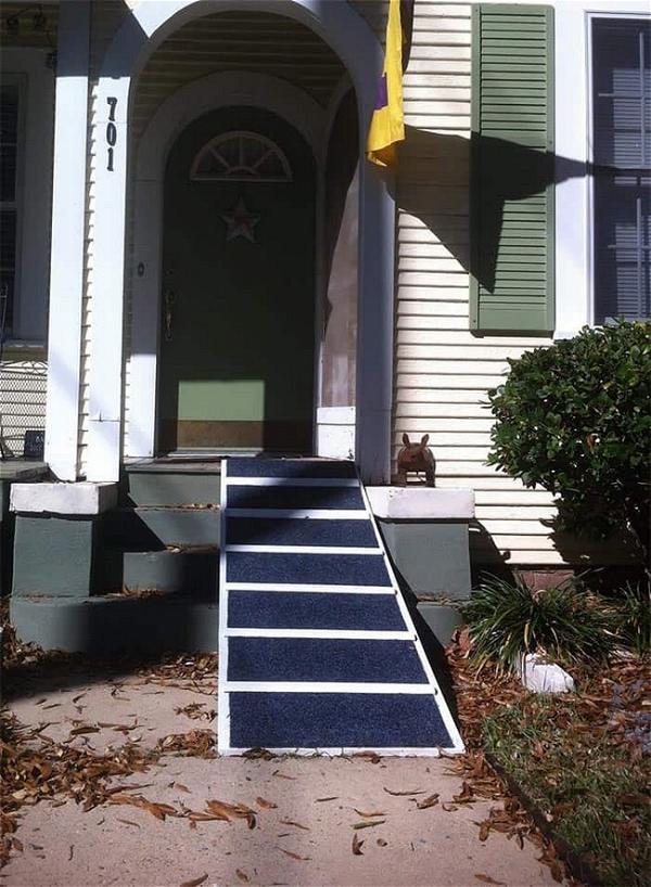 Carpeted Outdoor Ramp For Big Dogs