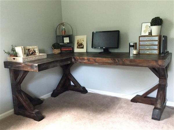 DIY Corner Desk – Little Home Happiness