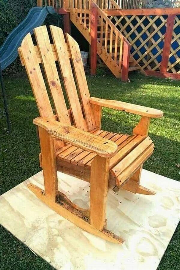 DIY Wooden Pallet Rocking Chair