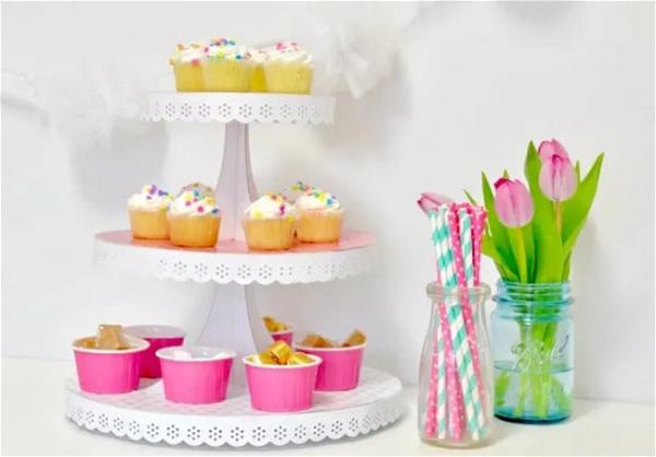 Easy Cupcake Stand