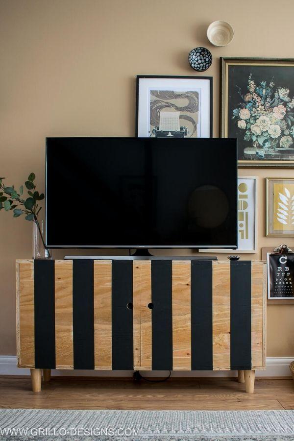 Easy DIY TV Stand