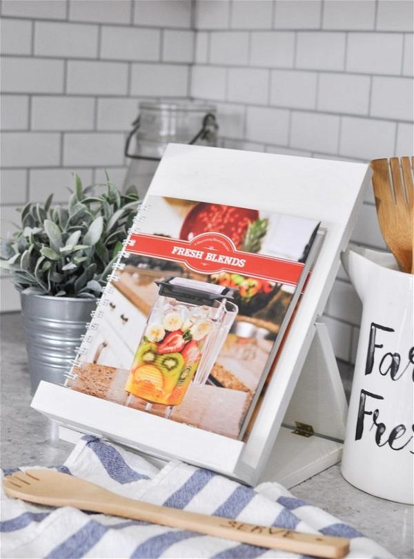 Foldable Recipe Stand Free Plans