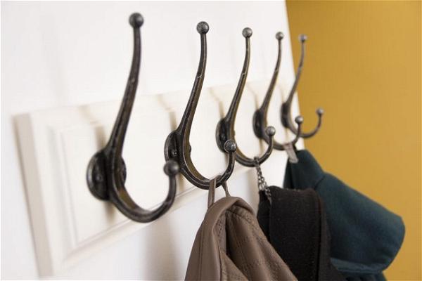 How to Build a Wall-Mounted Coat Rack
