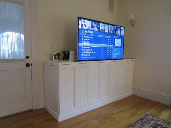 Instructables’ DIY TV Lift Cabinet