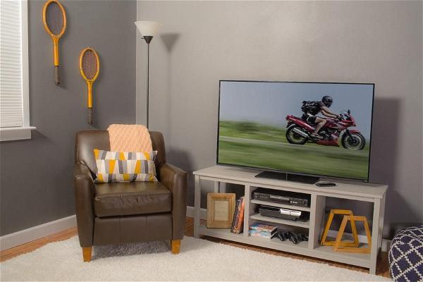 Kreg’s Easy DIY TV Stand