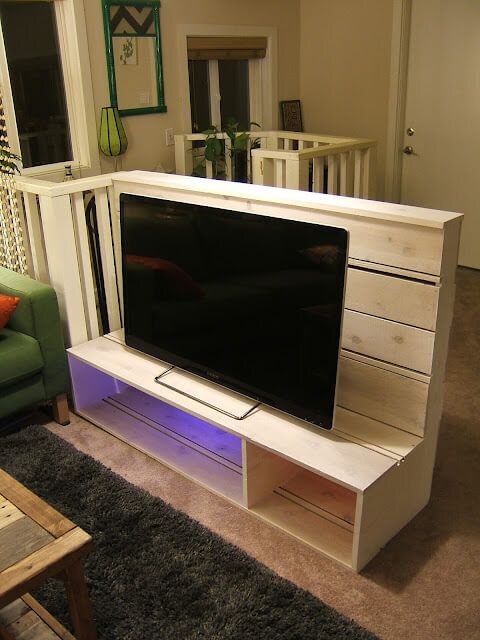 Nine Red’s DIY TV Stand