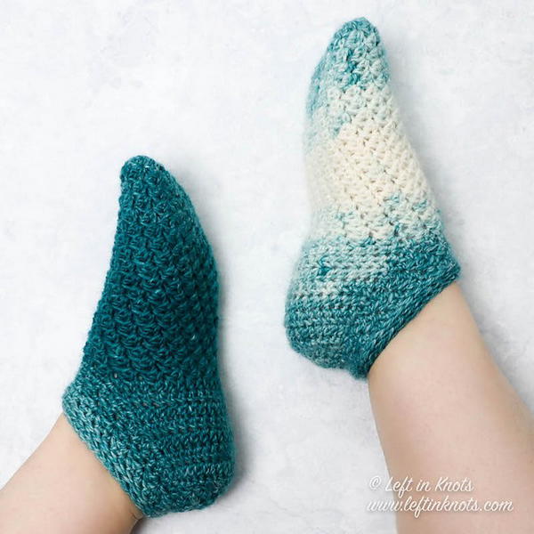 Snowball Slipper Socks