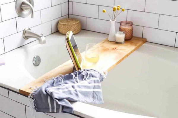 DIY Bathtub Tray