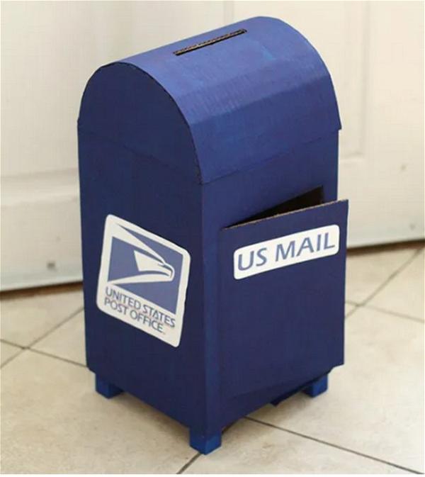 DIY Cardboard Mailbox