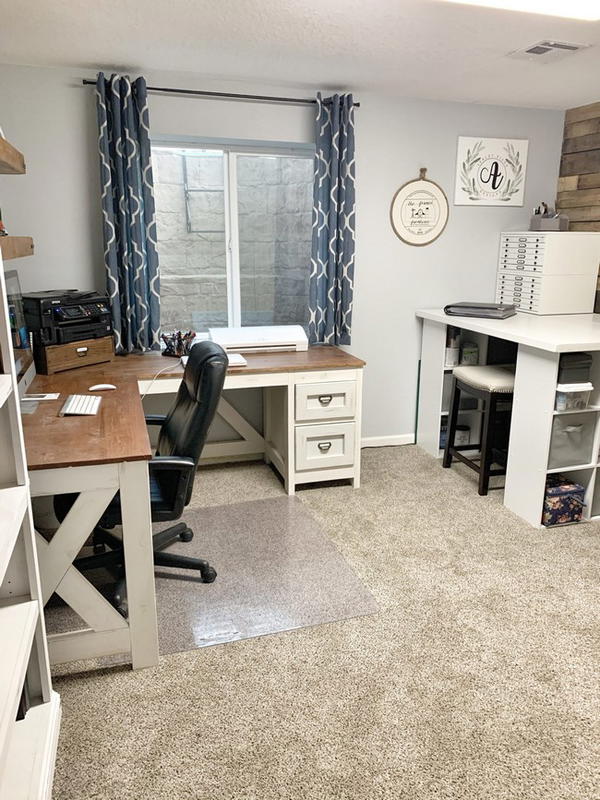 DIY Farmhouse Corner Desk 