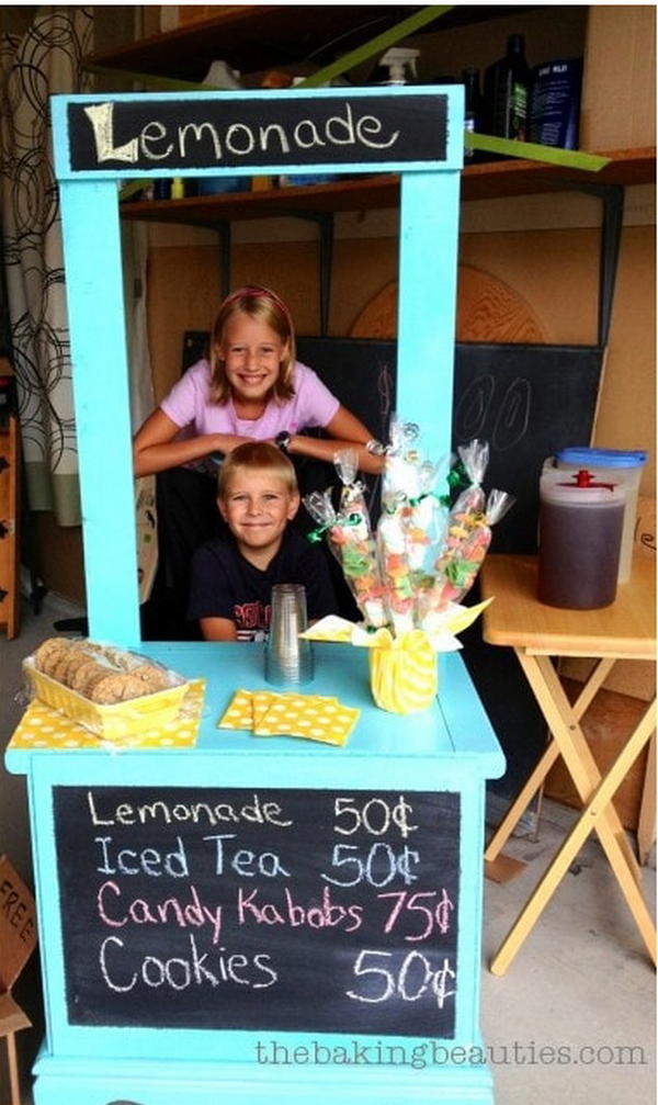 DIY Nightstand Lemonade Stand