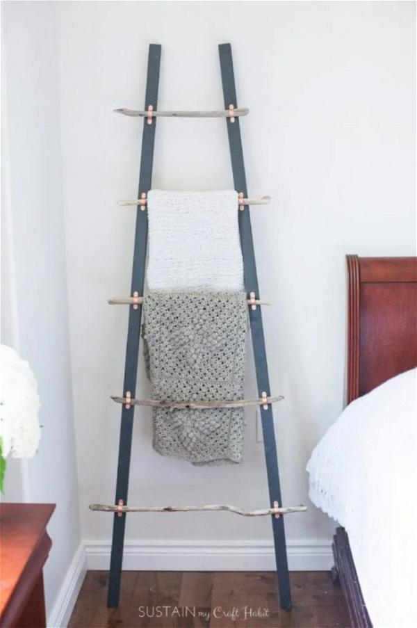 DIY Rustic Coastal Blanket Ladder With Driftwood