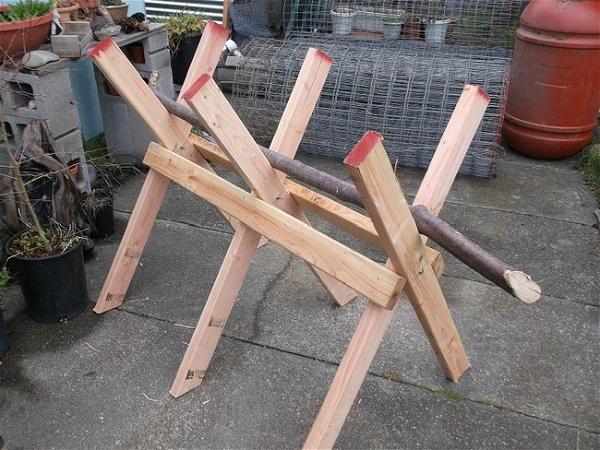 DIY Sawbuck Bench
