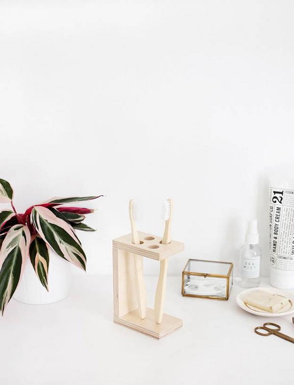 DIY Wooden Toothbrush Holder