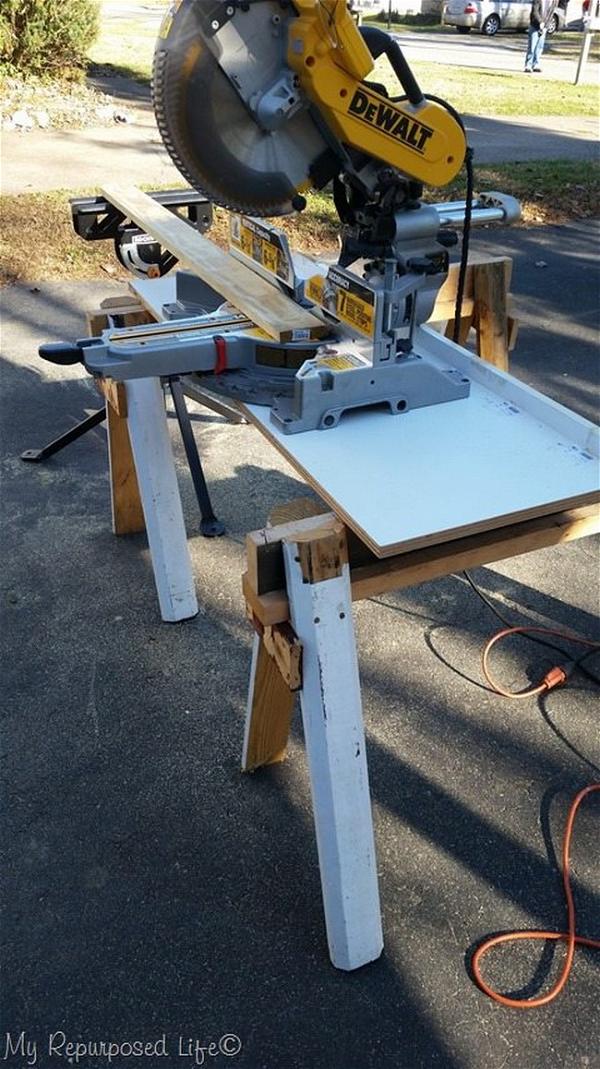 Easy 2x4 Sawhorse Plan