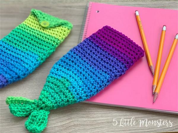 Free Crochet Mermaid Tail Pencil Pouch Pattern