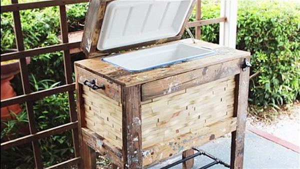 How To Build A Rustic Cooler Box