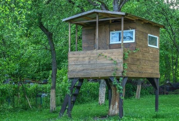 How To Build A Treehouse For Your Kids