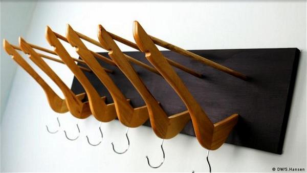 How To Make A Coat Rack Out Of Old Clothes Hangers