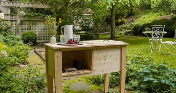 Patio DIY Wooden Ice Chest Cooler Plan
