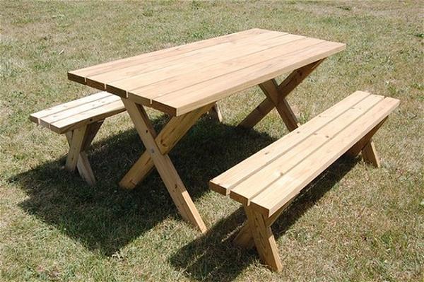 Picnic table With Detached Benches