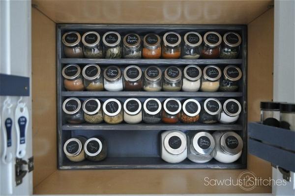 Simple DIY Spice Rack