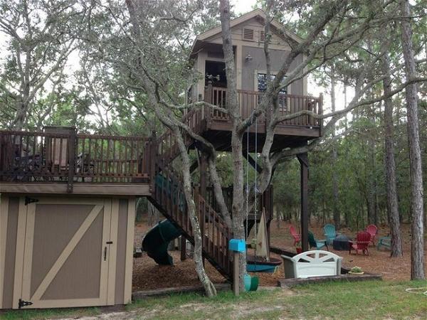 The Ultimate Kid's Treehouse