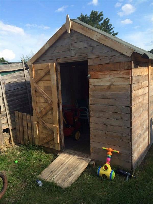 The Upcycled Pallet And Stud Work Batten Playhouse Idea