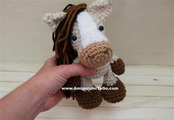 Crochet S'mores The Horse
