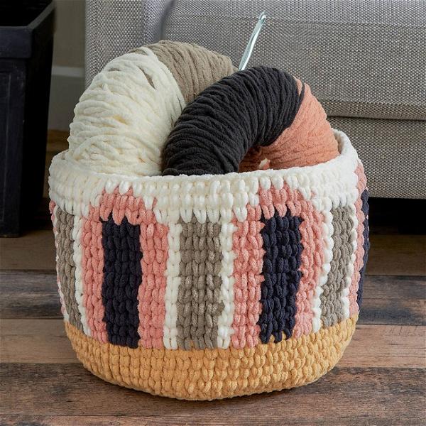 Curved Color Block Basket
