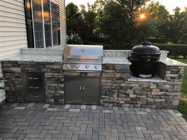DIY BBQ Outdoor Kitchen