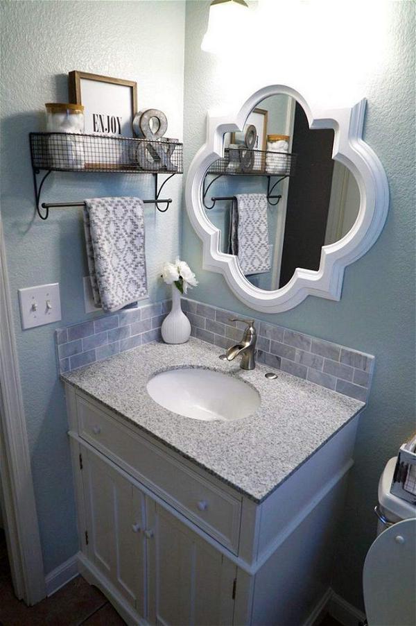 DIY Bathroom Shelf