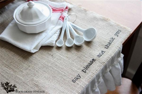 DIY Burlap Placemats