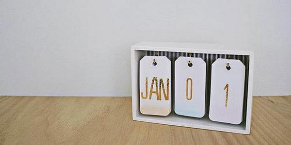 DIY Desk Calendar