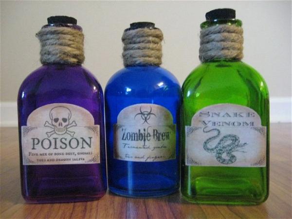 DIY Halloween Potion Bottles
