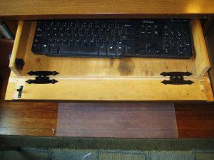 19 DIY Keyboard Tray Ideas For Workstations - Mint Design Blog