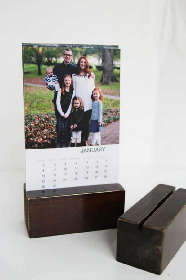 DIY Photo Desk Calendar