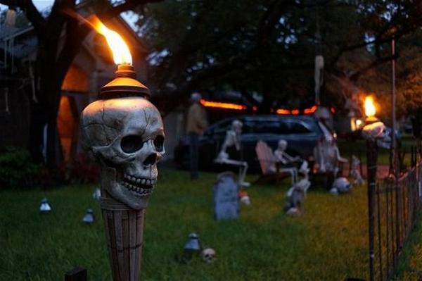 DIY Skull Tiki Torch