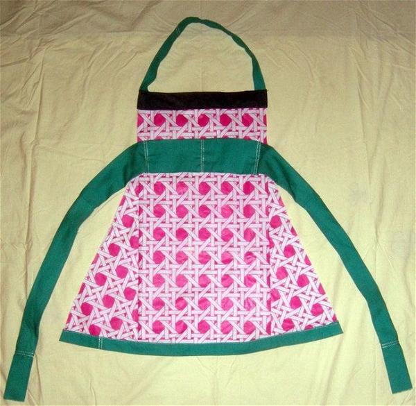 DIY Waterproof Table Cloth Apron