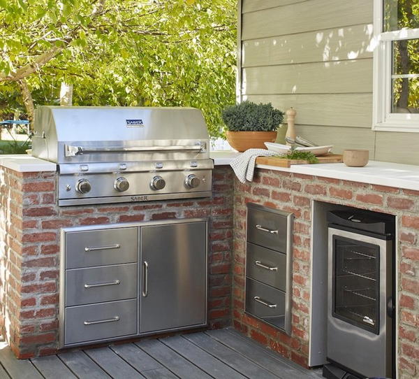 Easy DIY Outdoor Kitchen