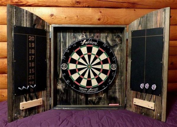 Fancy Pallet Dartboard Cabinet