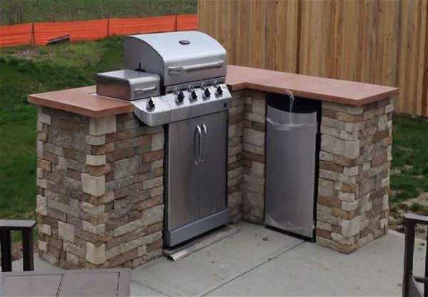 Low-Cost Outdoor Kitchen