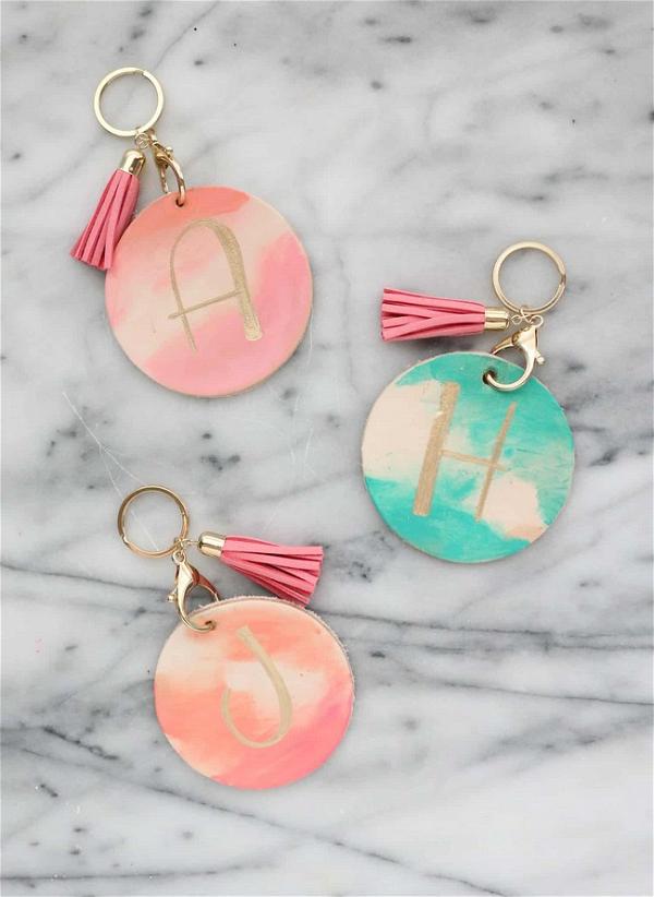 Make Your Own Watercolor Luggage Tags