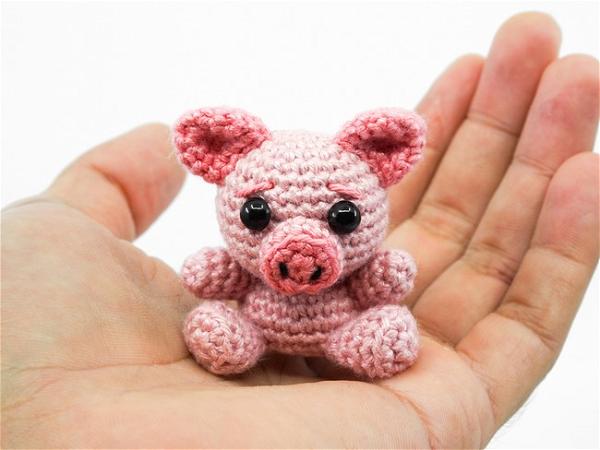 Mini Pig Amigurumi
